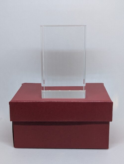 K9 Glasblock mit Innengravur von vorne